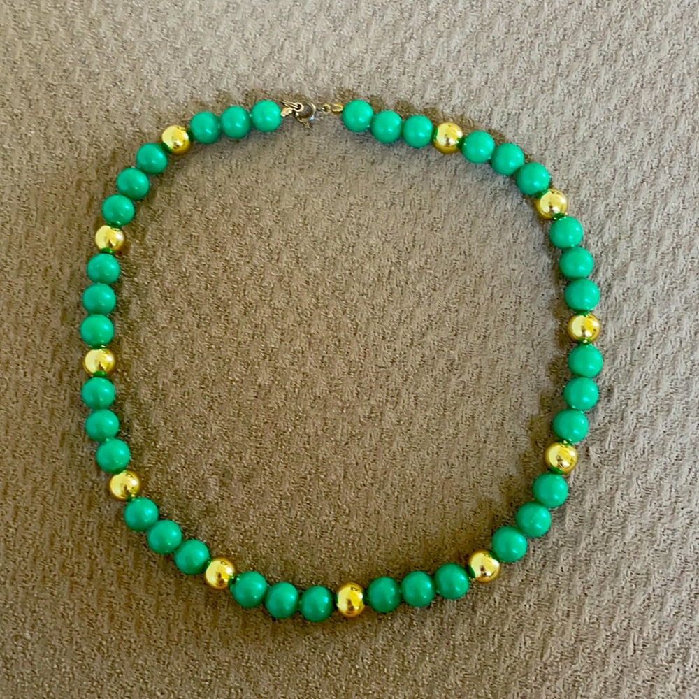 Green and gold necklace